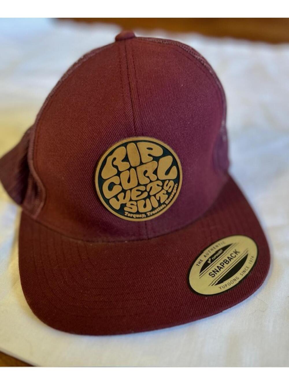 Rip Curl Snapback Mesh Baseball Cap Burgundy